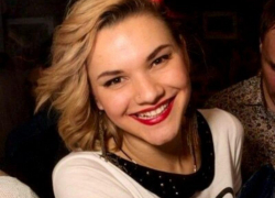 Двадцать четвертая участница конкурса «Мисс Блокнот» работает в аутсорсинговой компании