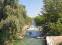 Где рядом с Волгодонском находится настоящая горная река с водопадами