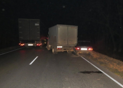 В тройном ДТП на трассе Ростов-Волгодонск пострадали женщина и 13-летняя девочка