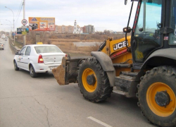 В Волгодонске на путепроводе произошло курьезное ДТП 