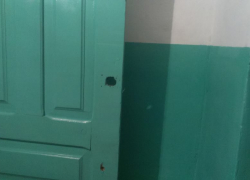 «Горе-ремонт в подъезде на улице Степной, 147»  — читатель