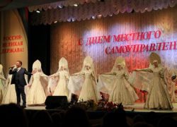 Волгодонские чиновники и депутаты отметили профессиональный праздник