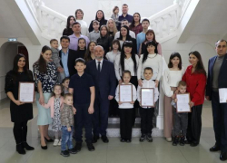 В Волгодонске 14 молодых семей получили жилищные сертификаты на 30 миллионов рублей  