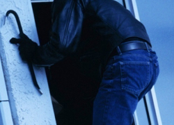 В Волгодонске парень «обчистил» торговую точку на несколько десятков тысяч рублей