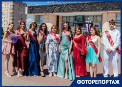 Последний звонок школьной жизни: как прошел выпускной бал в Волгодонске