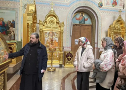 Больше чем экскурсия: десятиклассники школы №5 побывали в соборе Рождества Христова 