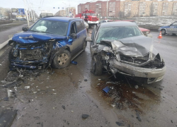 «Есть третий участник ДТП»: в Волгодонске разыскивают свидетелей аварии на мосту 