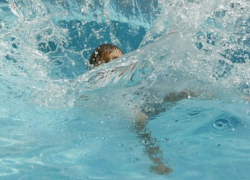 9-летний ребенок утонул в бассейне на базе отдыха в Волгодонске 