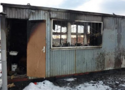 В 20 километрах от Волгодонска ранним утром сгорел вагончик