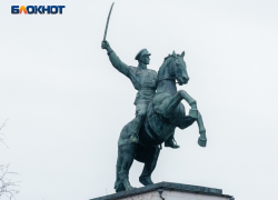 «Казак иногда без головы»: где сделали конные статуи, и в чем уникальность памятников на шлюзе №15 в Волгодонске