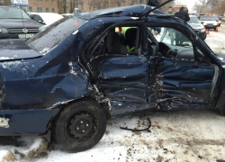 В Волгодонске в жуткой аварии на Морской пострадала девушка