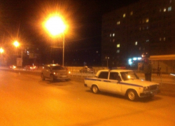 В Волгодонске в результате ДТП на Строителей «Тойота» чудом не влетела в разделительное ограждение