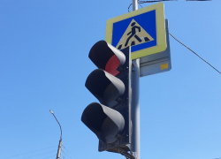 12 октября отключат на час светофор на пересечении Строителей и Весенней 
