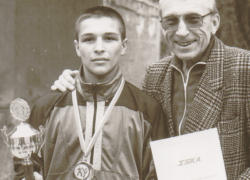 Опознана личность волгодонца, разбившегося насмерть после падения с 16-этажки