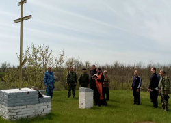 Волонтеры приступили к расчистке территории бывшего Бекреневского монастыря