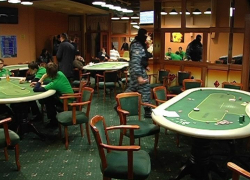 Волгодонец устроил в своем доме деревенский «Лас-Вегас»