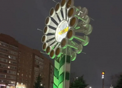 И снова вандалы: на въезде в новый город неизвестные «обидели» «Ромашку»  