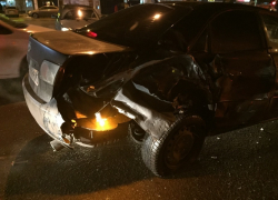 Водитель «Газели» протаранил пять машин и автобус в центре Волгодонска