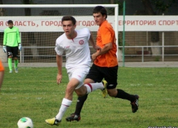 Волгодонский «Маяк» сыграл с шахтинцами вничью - матч против ФК «Шахтер» запомнился зрителям голом Чернявского и удалением Соловьева