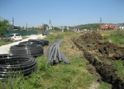 Администрацию поселения в Дубовском районе заставили строить водопровод для хуторян