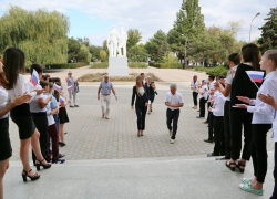 Директор Ростовской АЭС подарил Юлии Ефимовой макбук последней модели