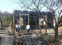 В страшном ночном пожаре чудом удалось спастись семье из Волгодонска 
