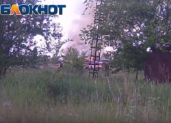Пожар в станице Романовской попал на видео 