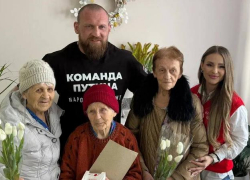 Дмитрий Кудряшов и Народный фронт поздравили женщин Волгодонска с 8 Марта