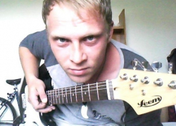 В Волгодонске нашли труп мужчины, в котором знакомые опознали бывшего гитариста группы  «Крик»