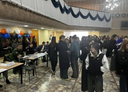 Полицейские Волгодонска ищут кадры на ярмарке вакансий