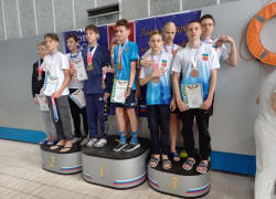 Новые рекорды и достойные награды: волгодонские пловцы выступили на областных соревнованиях 