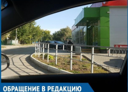 Парковка у магазина «Пятерочка» на улице Горького противоречит здравому смыслу, - волгодончанка