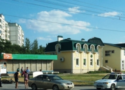 В Волгодонске в районе В-7 сбили скутер и детскую коляску