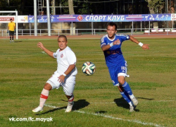 Волгодонский «Маяк» с разгромным счетом проиграл «Чайке»