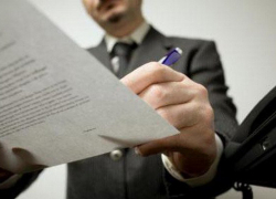 Пятеро волгодонцев похитили у мертвого мужчины документы на квартиру и перепродали ее