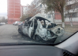 В Волгодонске на проспекте Мира взорвался автомобиль