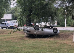 ВАЗ перевернулся на крышу на Морской в Волгодонске 