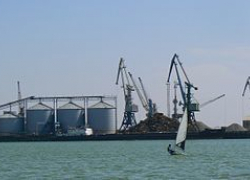 Перевалка грузов в речном порту Волгодонска сократилась