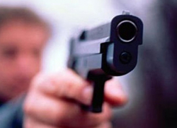 Волгодонцу друг выстрелил в лицо из пневматического пистолета