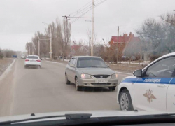 Снес зеркало и вероятно был пьян: проехавшегося по «встречке» водителя «Акцента» остановила полиция 