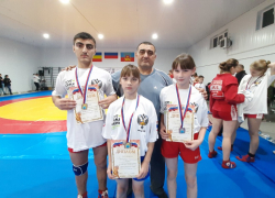Волгодонцы заняли призовые места на открытом турнире по самбо 