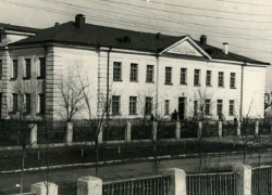 71 год назад в Волгодонске открылась самая красивая  школа