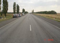  На трассе Морозовск – Цимлянск «семерка» налетела на дерево - двое госпитализированы