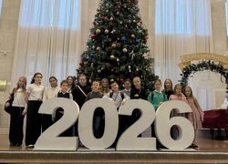 Главная елка Дона: 15 школьников из Волгодонска побывали на празднике у губернатора