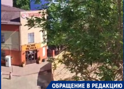 «Месяц никого не было, а в выходные решили начать»: на шумные работы возле школы №11 жалуются волгодонцы 