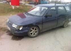 В Волгодонске на Жуковском шоссе «Форд» врезался в ВАЗ-2111