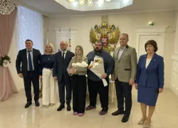 В Волгодонске торжественно зарегистрировали первенца 2026 года