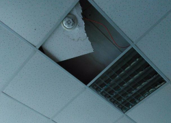 В Волгодонске в профессиональном лицее дизайнеров обвалился потолок 