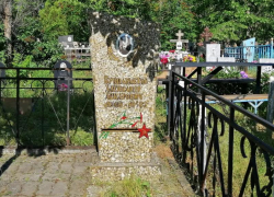 Не дали памяти стереться: активисты восстановили могилу первому волгодонцу, погибшему в Афганистане