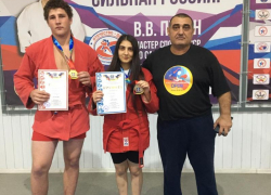 Волгодонцы успешно выступили на первенстве региона по самбо 